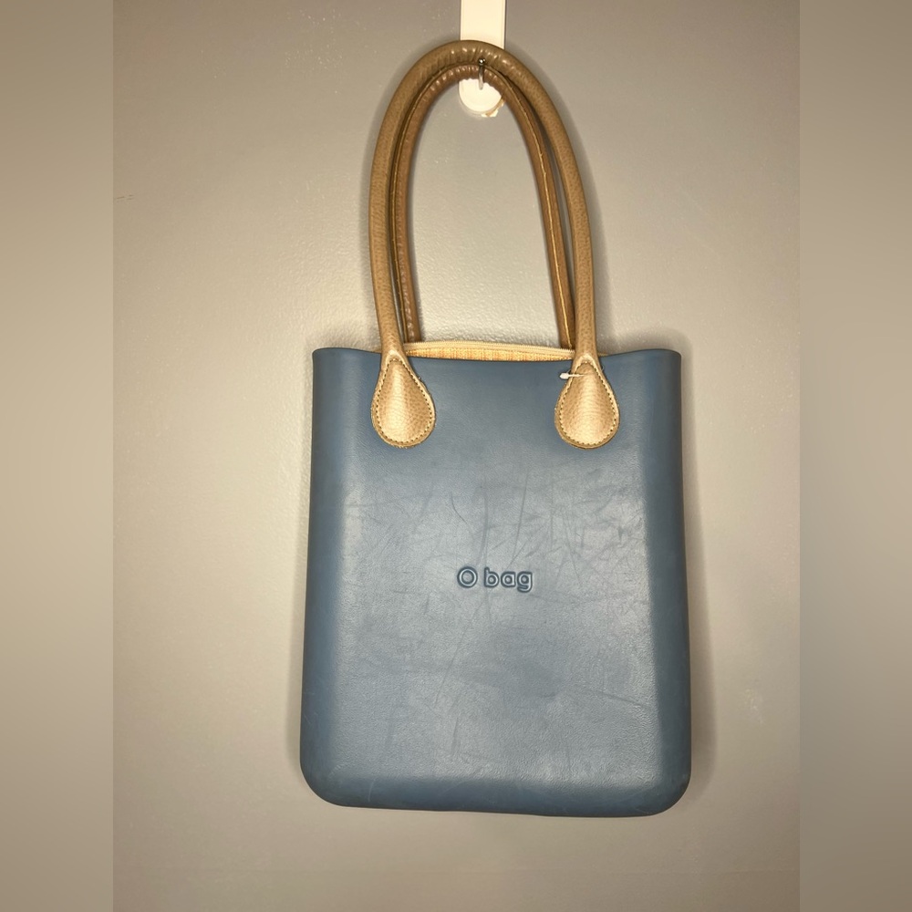 O bag standard tote bag body in light blue
